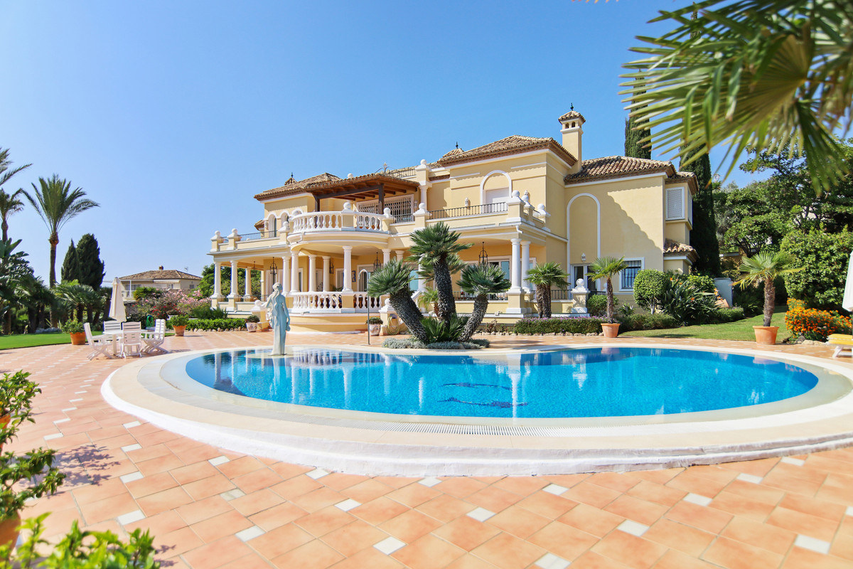 El Paraiso, Estepona