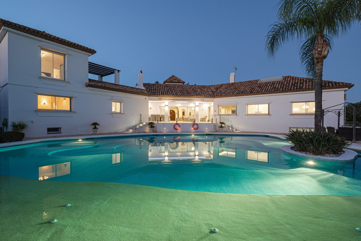 El Paraiso, Estepona